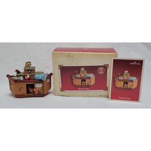 2005 Hallmark Magic Keepsake Ornament NOAH'S ARK - Holiday Christmas Ornament